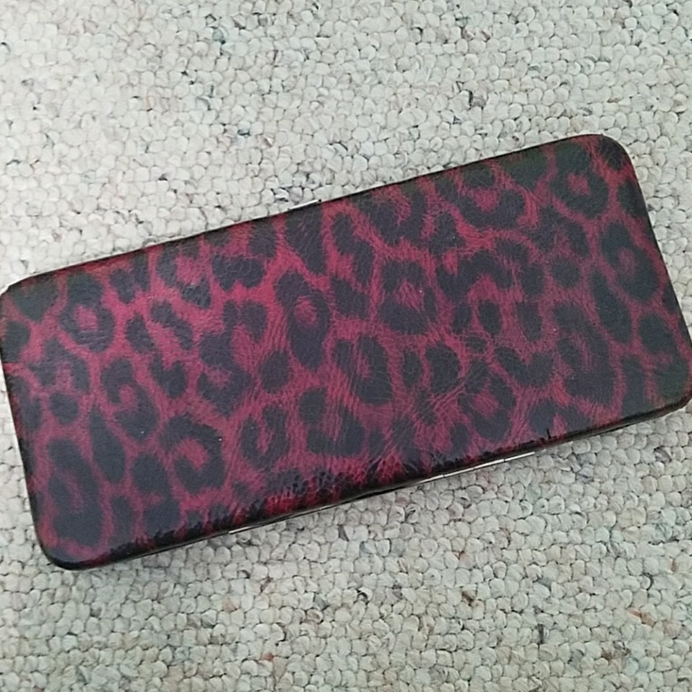 Clutch wallet